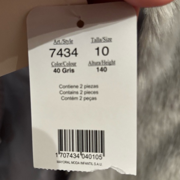 Soft grey fur vest with leather belt - Picture 4 of 4